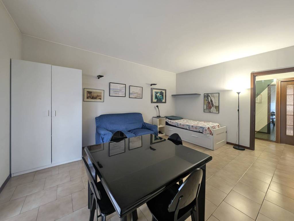 Appartamento a Cologno monzese in Viale Giosuè Carducci, 4 - Foto 5
