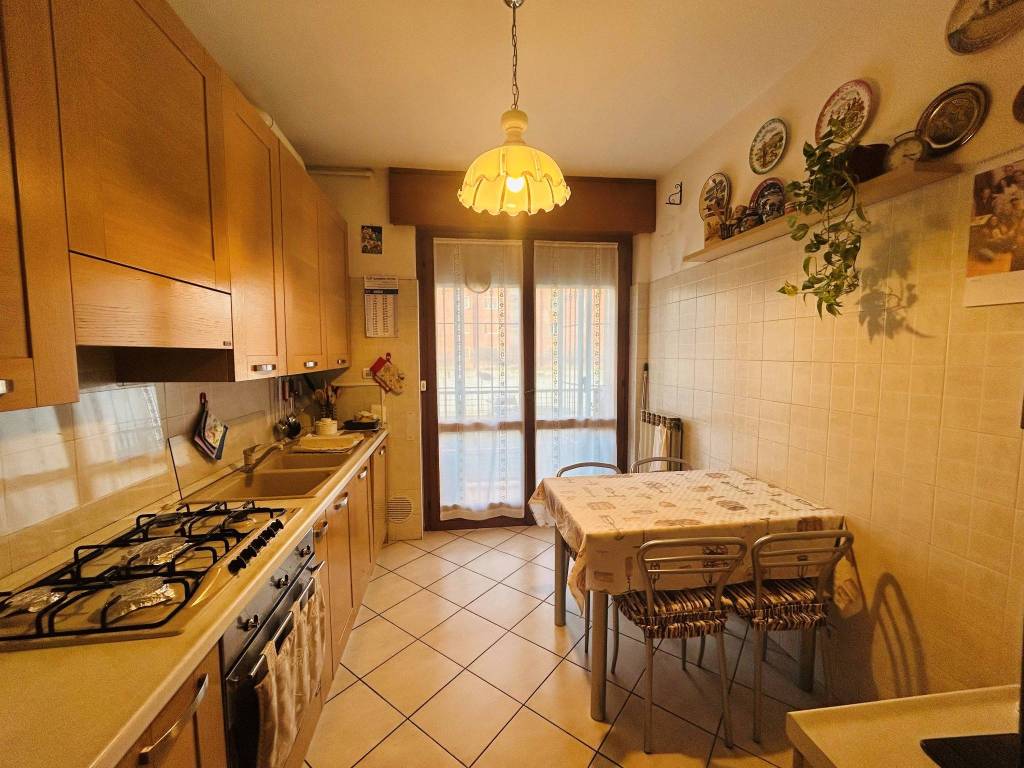 Appartamento a Buccinasco in Via Vittorio Emanuele II, 21 - Foto 2