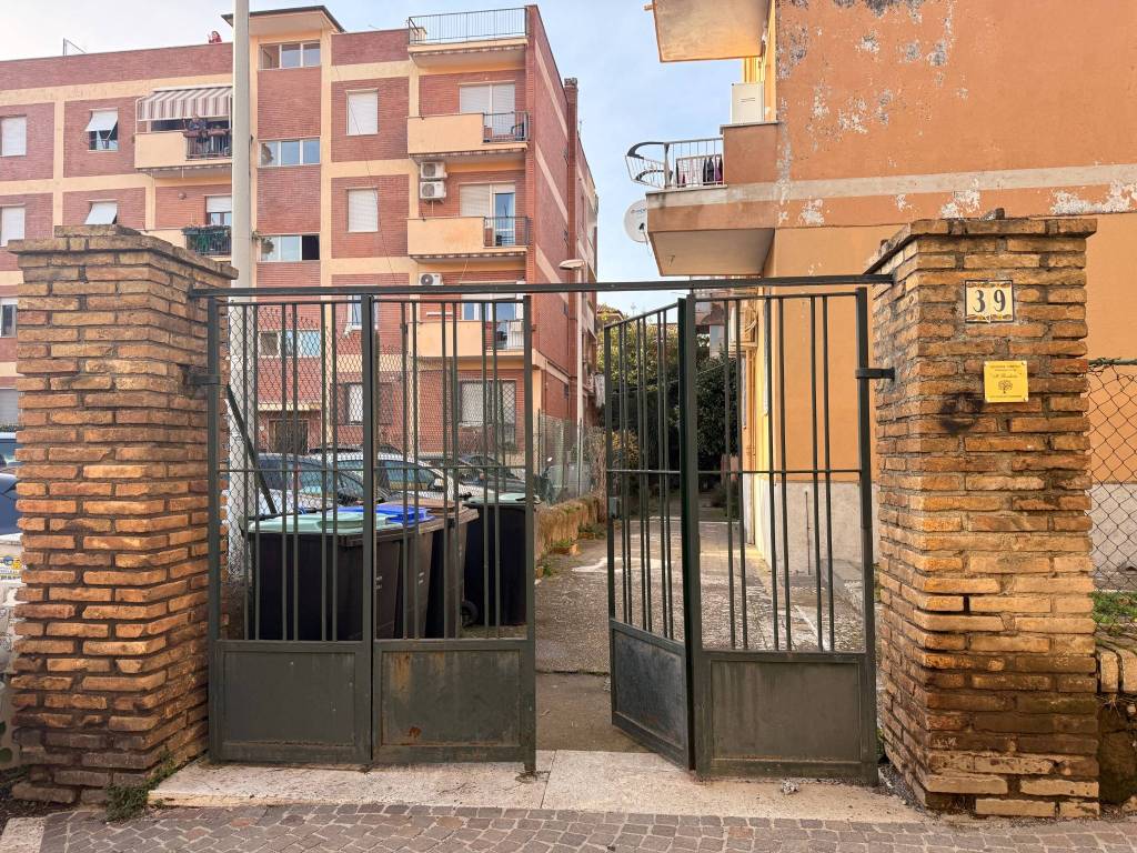 Appartamento a Grottaferrata in Via del Boschetto, 39 - Foto 3