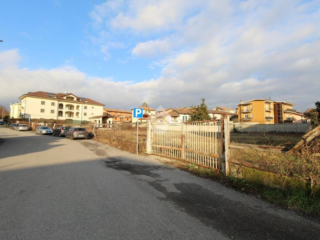 Terreno a Nibionno in Via dei Donatori - Foto 4