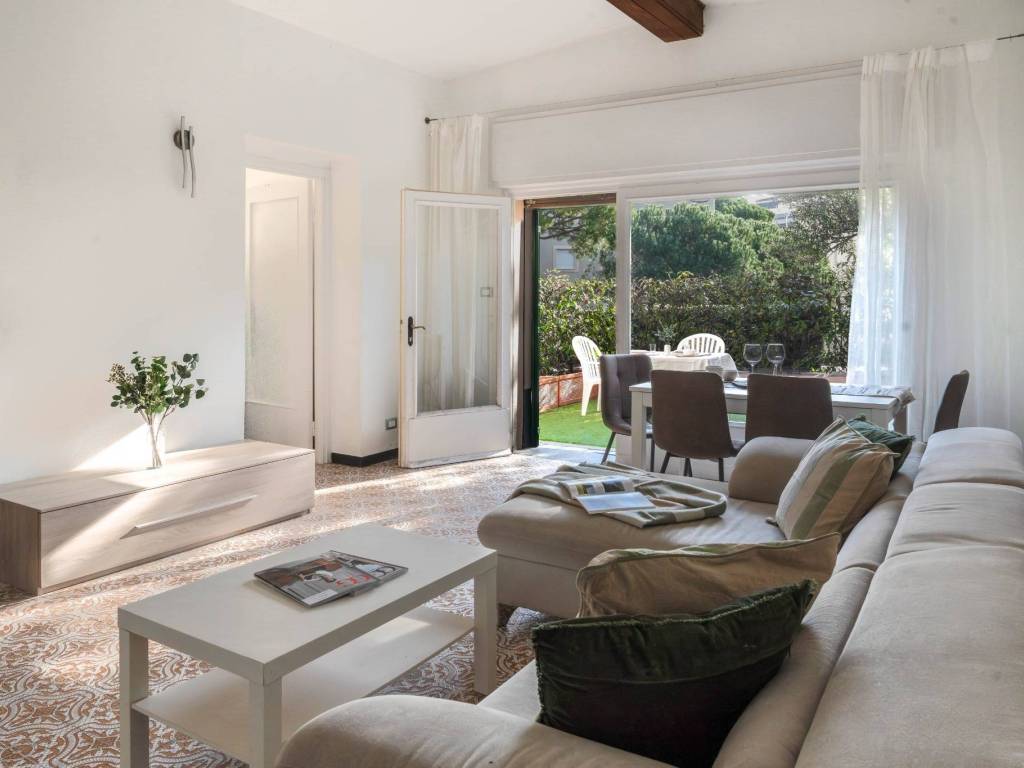 Villa a Genova in Via Vincenzo Capellini, 8 - Foto 2