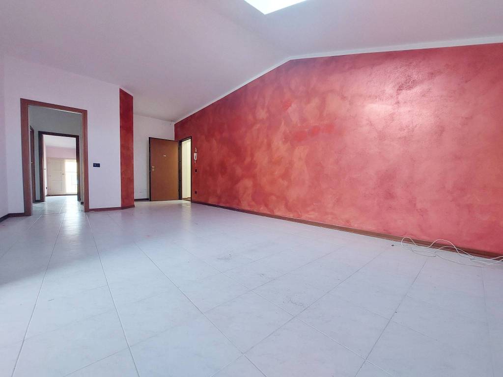 Attico / mansarda a Brescello in Via Giosuè Carducci - Foto 3