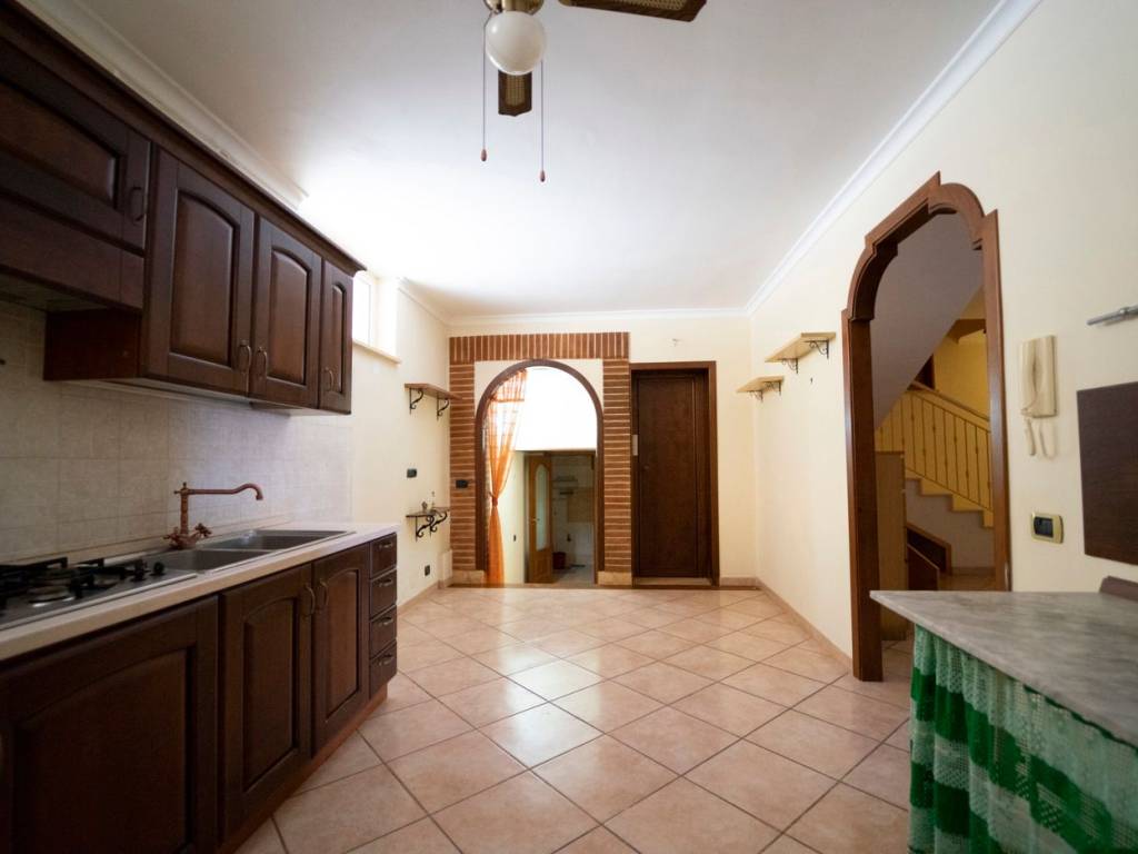 Villa a Giugliano in campania in VIA VICINALE MASSERIA CANOSA, 51 - Foto 5
