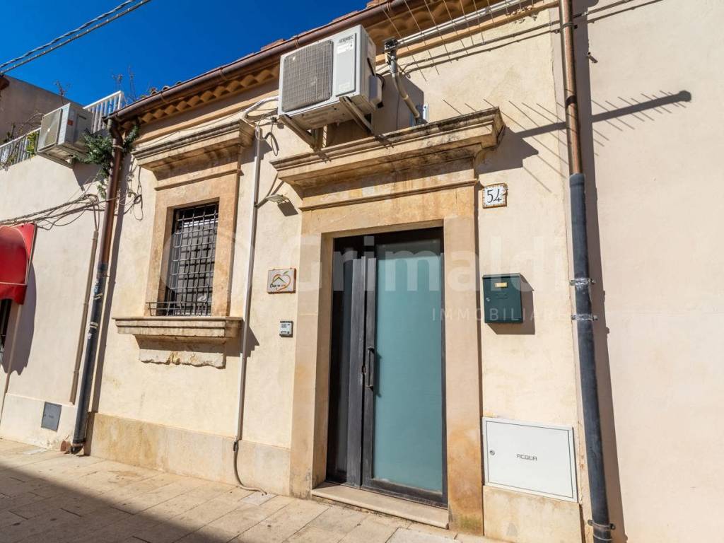 Casa indipendente a Noto in Via Sergio Sallicano , 54 - Foto 2