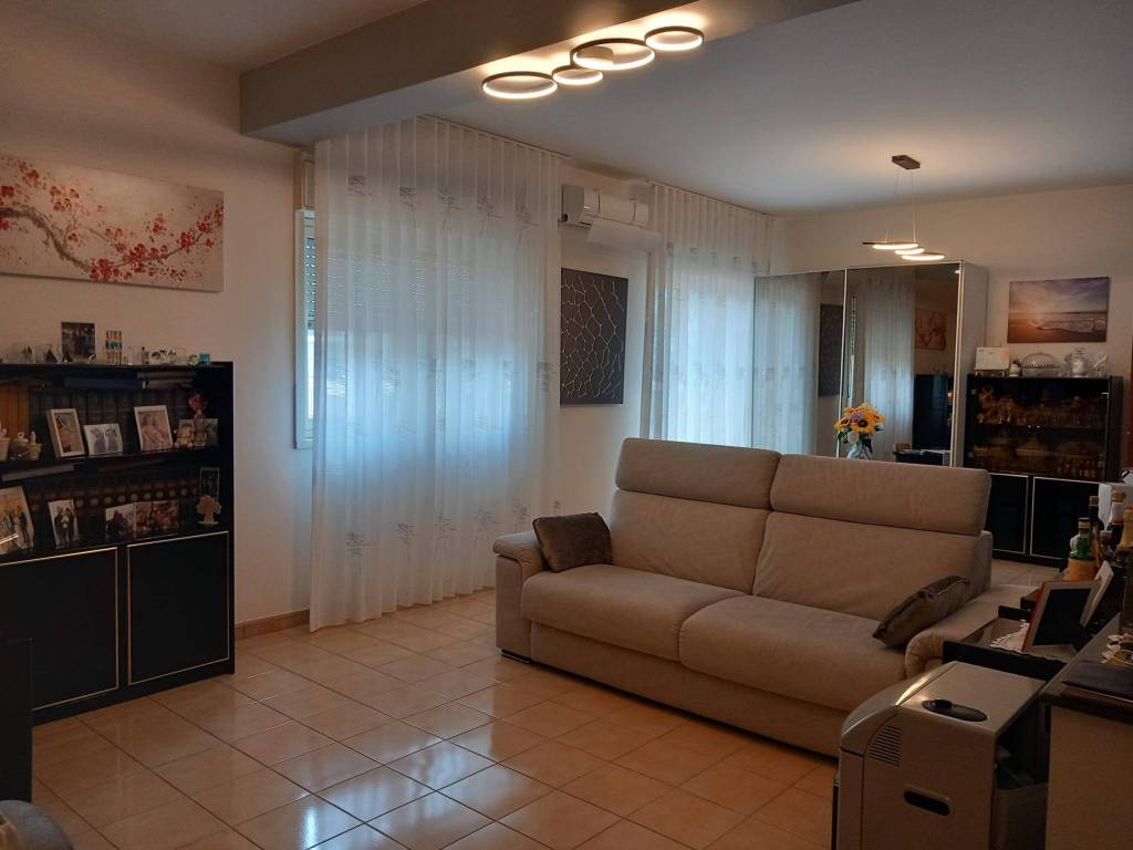 Appartamento a San giovanni la punta in Via Santissimo Crocifisso, 5 - Foto 4