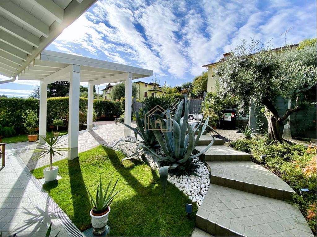 Villa a Polpenazze del garda in Via Battisti - Foto 2