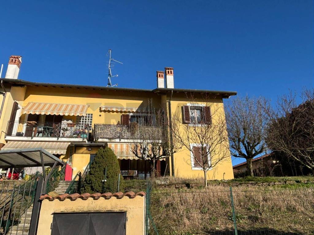 Appartamento a Robecco sul naviglio in via della valle, 15 - Foto 2