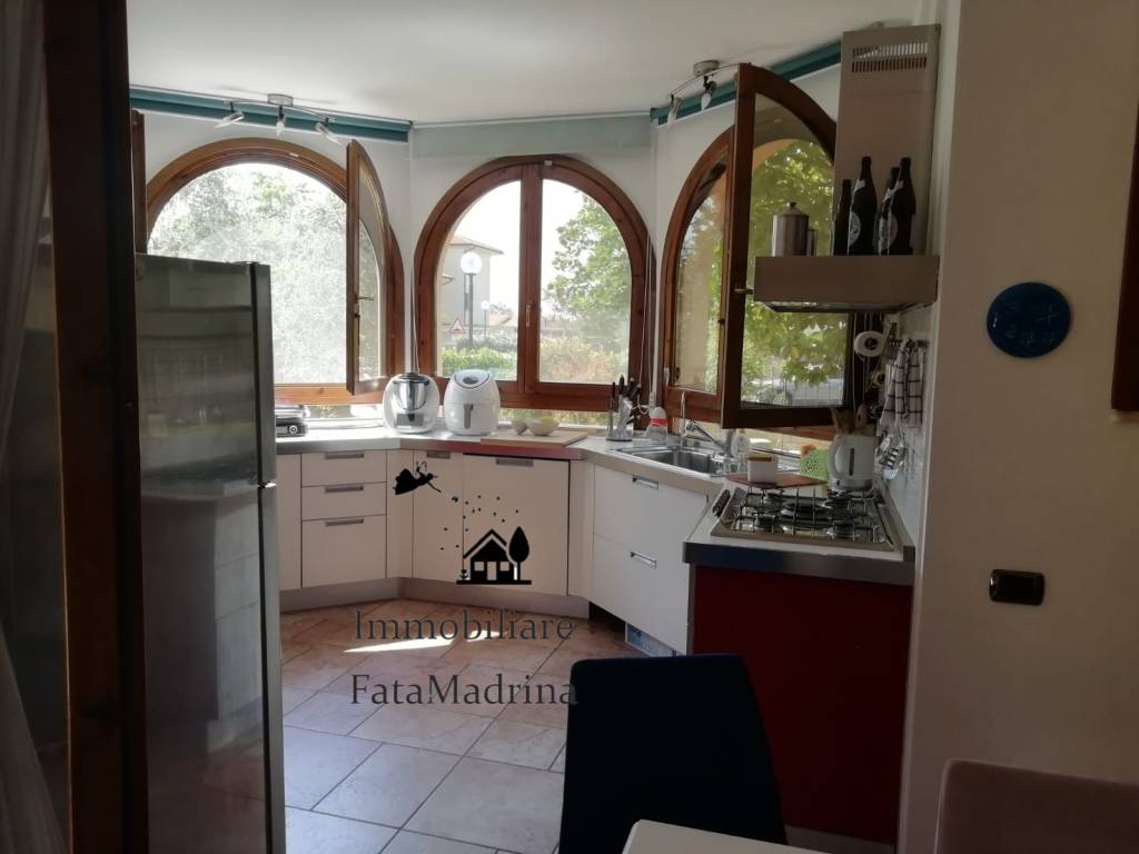 Casa indipendente a Campiglia marittima in Via Don Luigi Sturzo, 15 - Foto 3