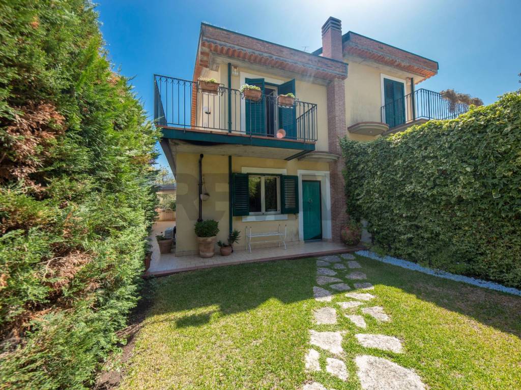 Villa a Trecastagni in via assisi prima traversa, 9 - Foto 3