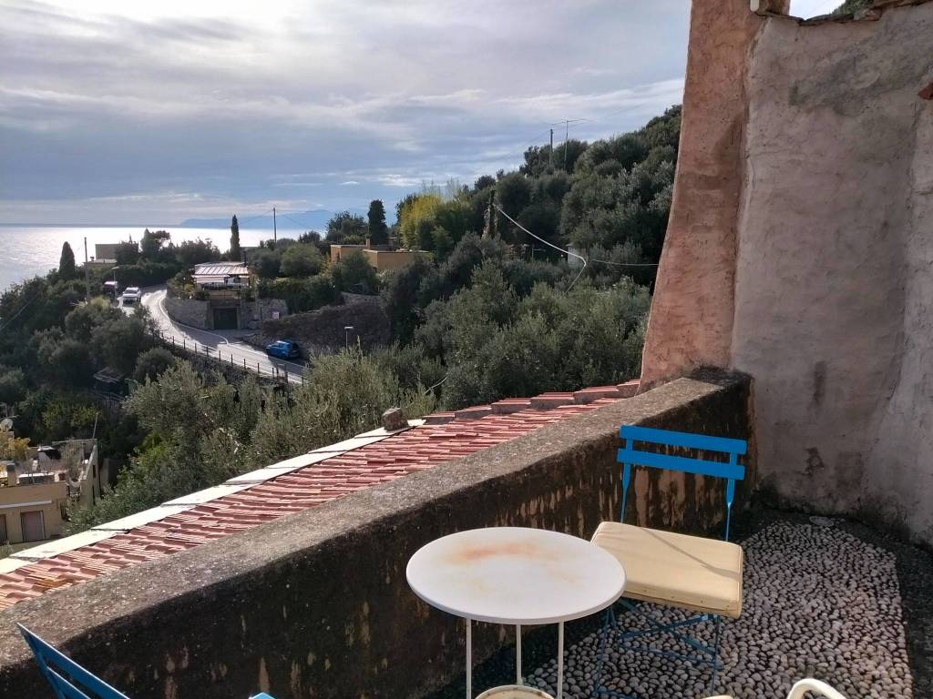 Casa indipendente a Finale ligure in Località Giardino-Varigotti - Foto 2