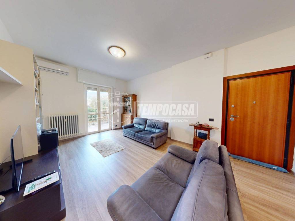 Appartamento a Como in Via Giuseppe Grilloni 15 - Foto 3