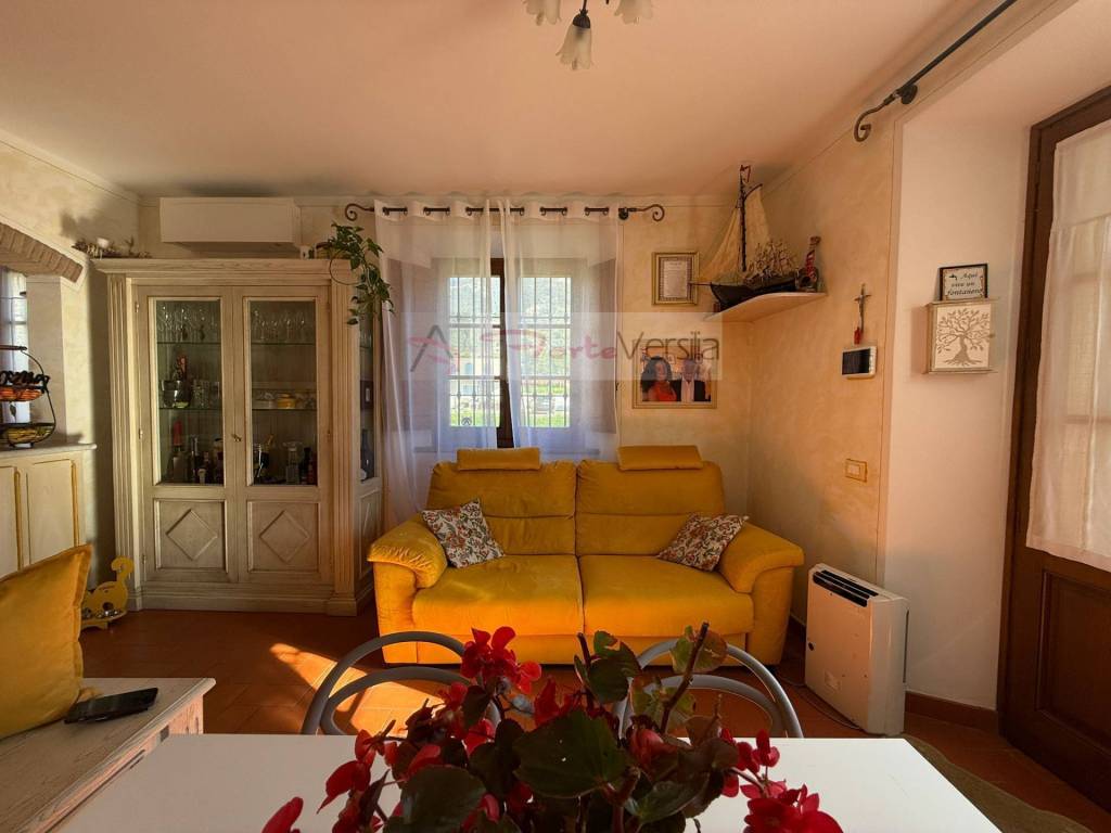 Casa indipendente a Seravezza in Via Serra, 12 - Foto 4