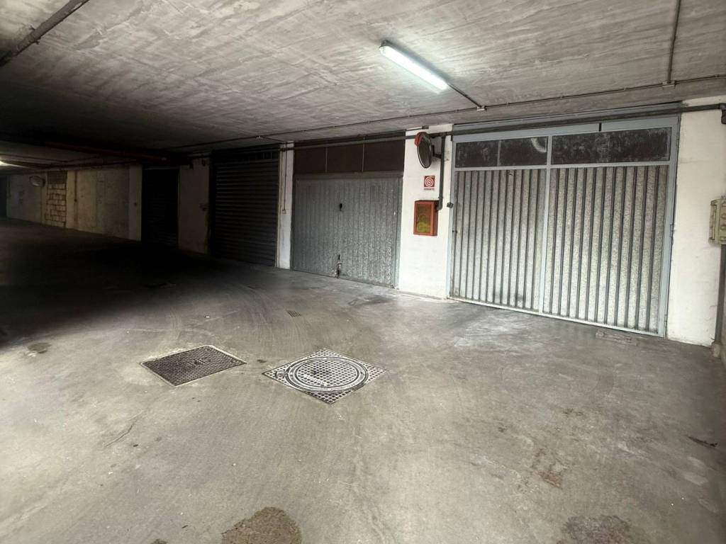 Box / garage a Nocera inferiore in Via Domenico Rea, 27 - Foto 2