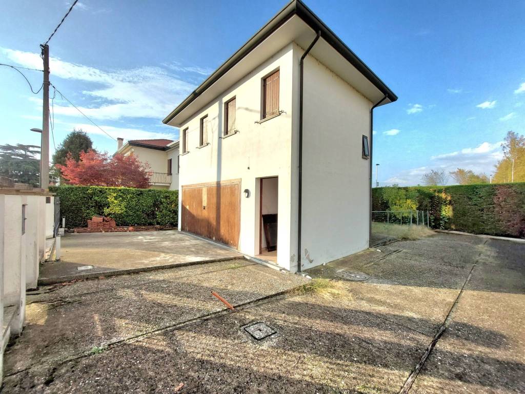 Villa a Ceregnano in Viale Eridania, 22 - Foto 4