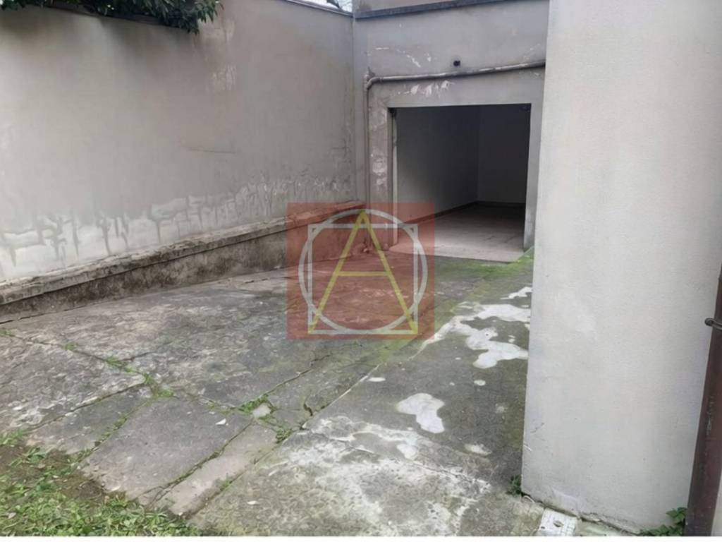 Box / garage a Bologna in Via Giuseppe Crespi, 37 - Foto 4