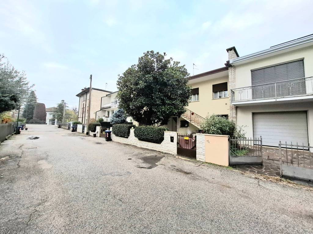 Villa a Rovigo in Via Martiri di Belfiore, 19 - Foto 3