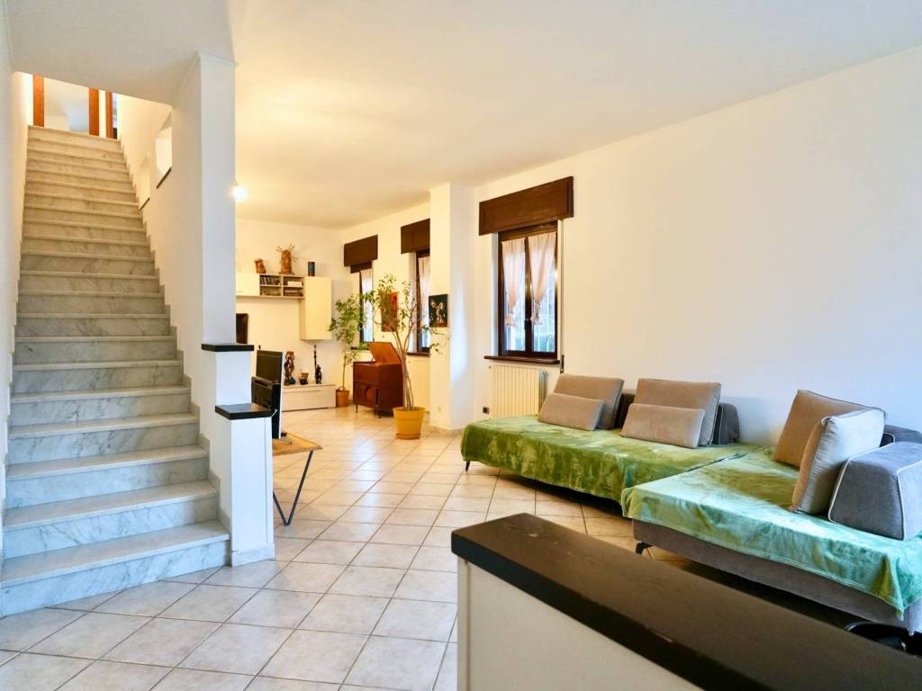 Villa a Rozzano in Via Valleambrosia - Foto 3