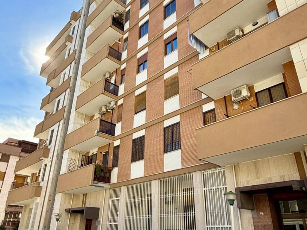 Appartamento a Foggia in Viale Luigi Pinto, 35 - Foto 2