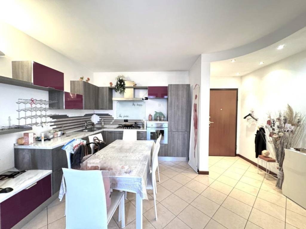 Appartamento a Curtatone in Via Antonio Segni, 39 - Foto 2