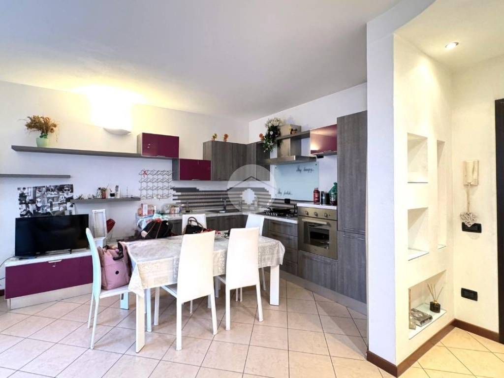 Appartamento a Curtatone in Via Antonio Segni, 39 - Foto 3