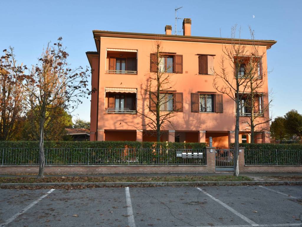 Appartamento a San pietro in casale in Via U. Sacchetti, 72 - Foto 2