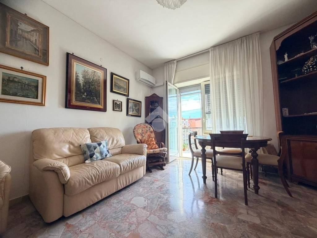 Appartamento a Napoli in Via terracina, 81 - Foto 2