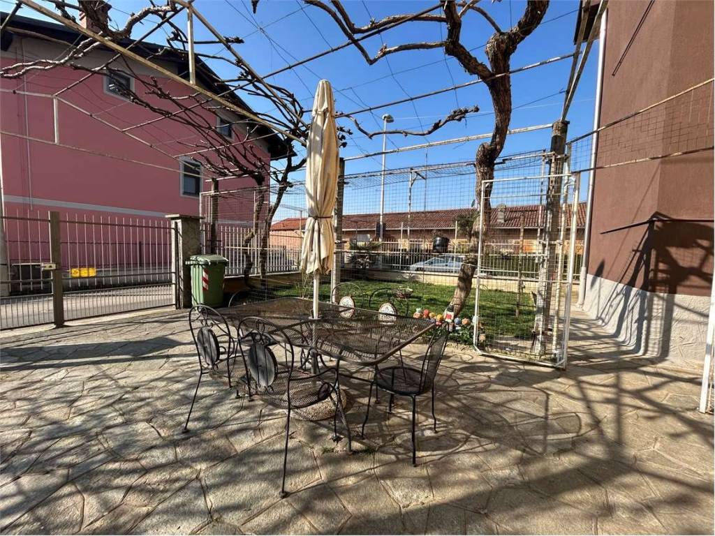 Villa a Trofarello in VIA ALCIDE DE GASPERI, 2 - Foto 3