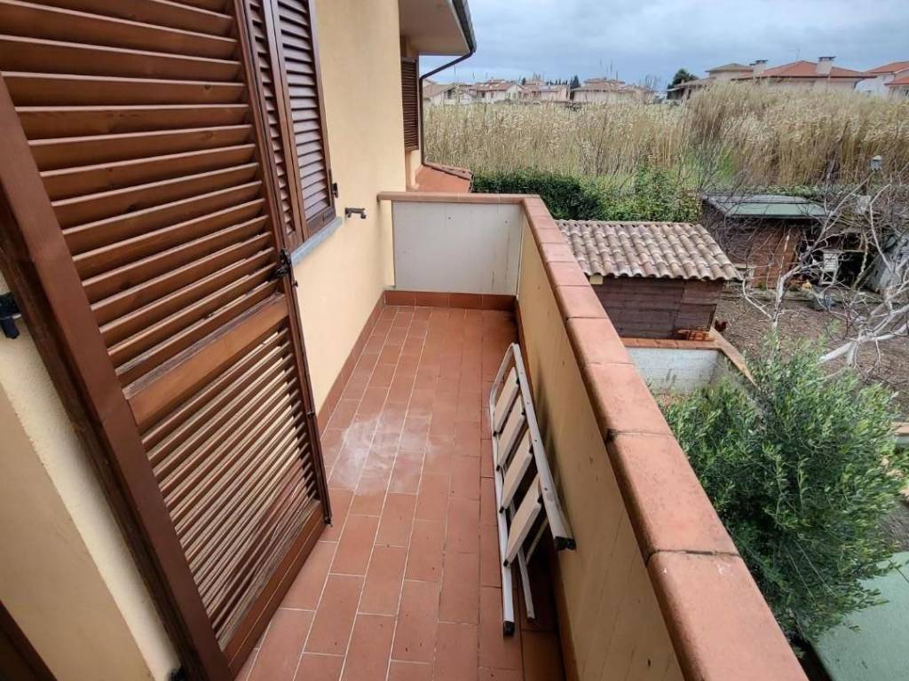 Appartamento a Pontedera in Via Ignazio Silone, - Foto 2