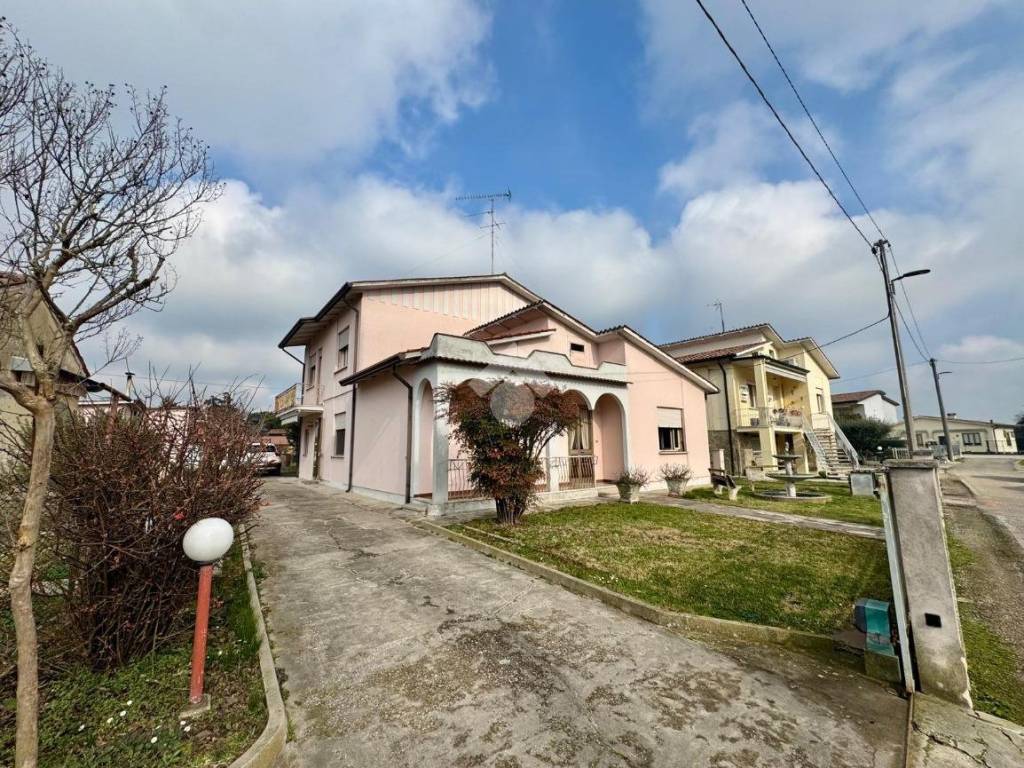 Villa a Rovigo in Via Mentana, 8 - Foto 3