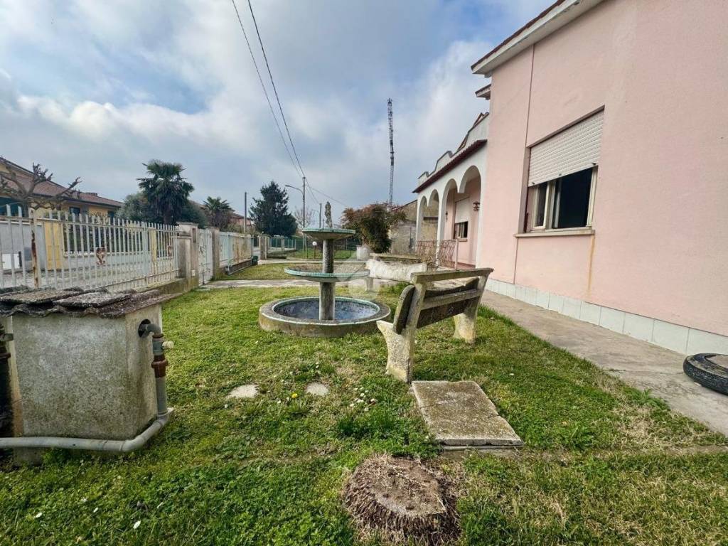 Villa a Rovigo in Via Mentana, 8 - Foto 4