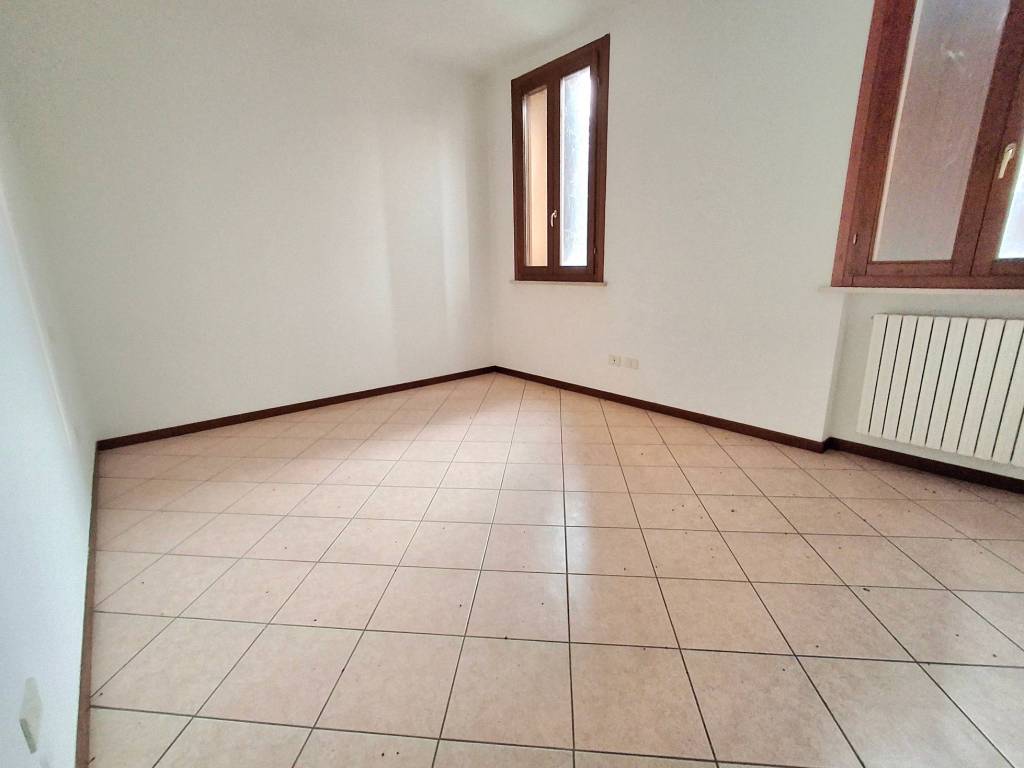 Appartamento a Villimpenta in Via Bassa - Foto 3