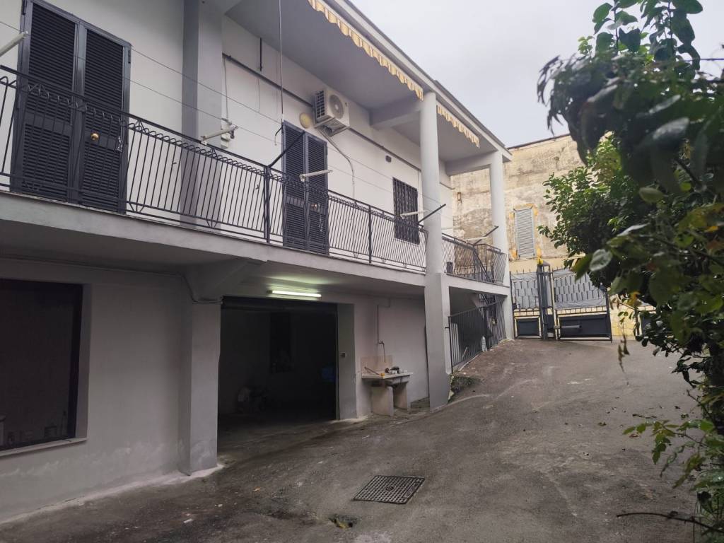 Casa indipendente a Torre annunziata in Via Isonzo - Foto 2