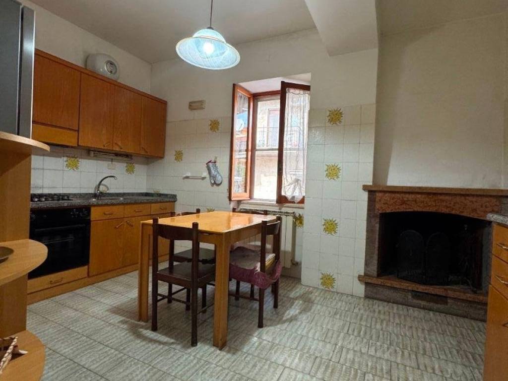 Appartamento a Fondi in Via Andrea Costa - Foto 2