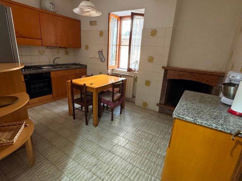 Appartamento a Fondi in Via Andrea Costa - Foto 5