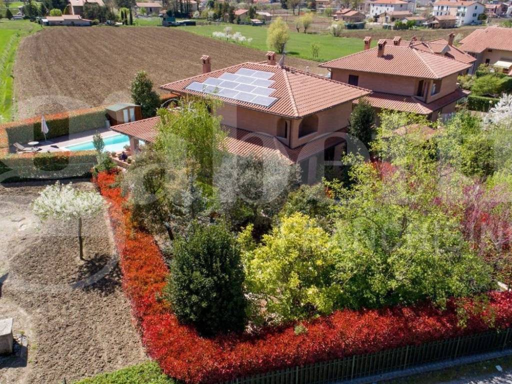 Villa a Gubbio in Via Allegrini , 27 - Foto 2