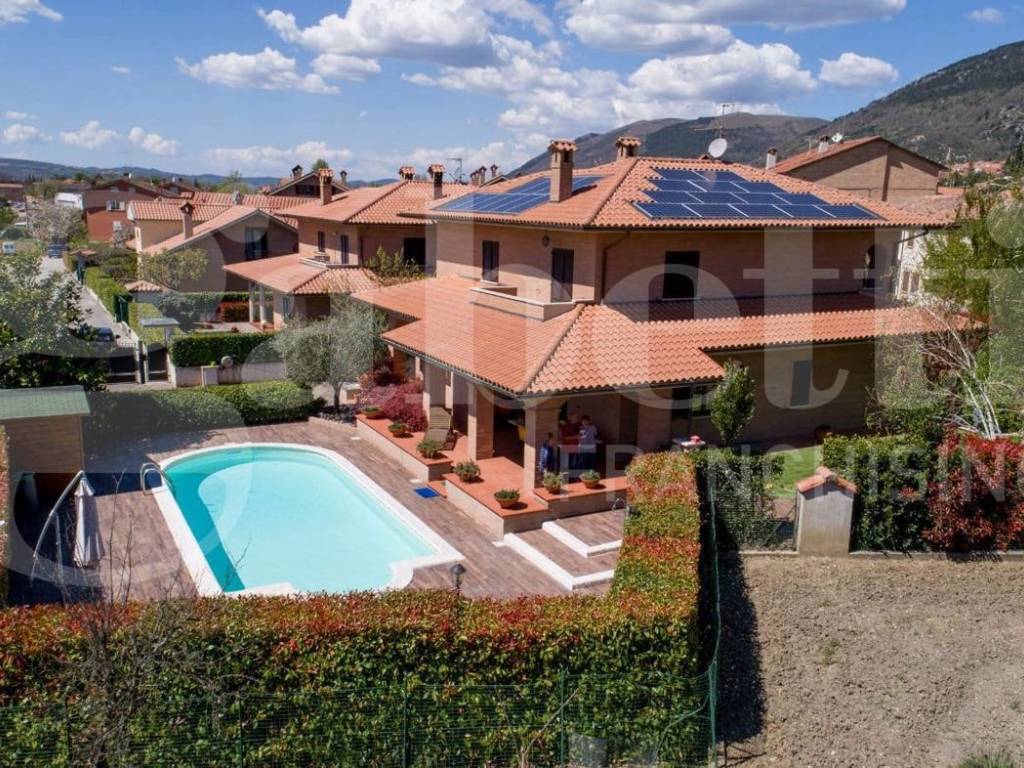 Villa a Gubbio in Via Allegrini , 27 - Foto 4