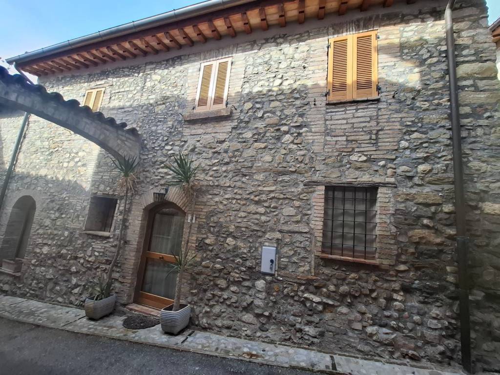 Rustico / casale a Spoleto in Frazione Uncinano - Foto 3