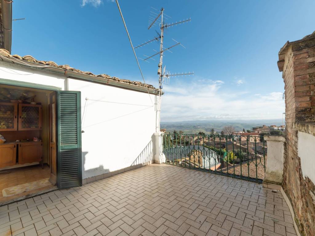 Appartamento a Montalcino in Via Giuseppe Mazzini - Foto 2