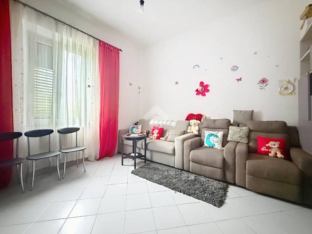 Appartamento a Collesalvetti in Via Aurelia, 44 - Foto 2