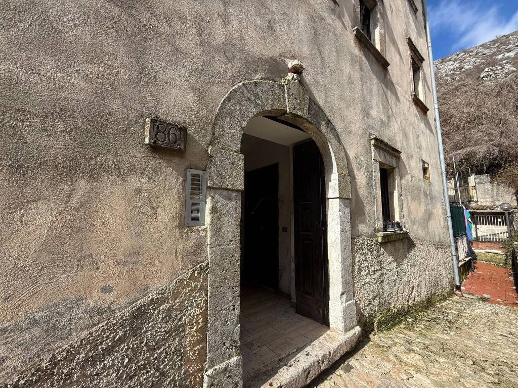 Appartamento a Tagliacozzo in Via Valeria - Foto 3