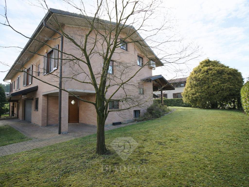 Villa a Vedano olona in vai Adua - Foto 2