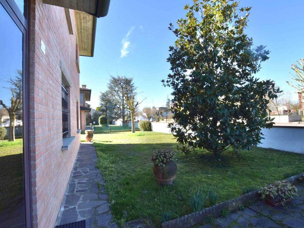 Villa a San pietro in casale in Via XXV Aprile, 30 - Foto 4