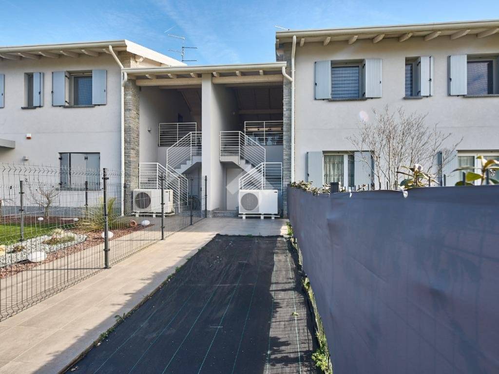 Villa a Spino d'adda in Viale Ungaretti, 42 - Foto 2
