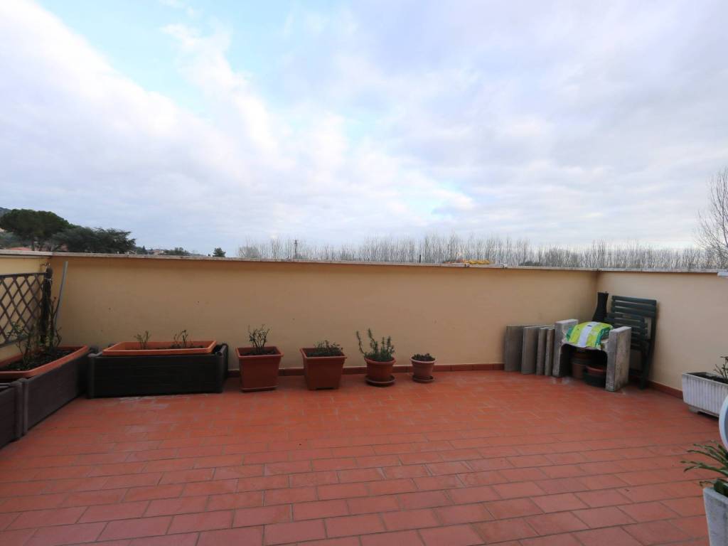 Appartamento a Vicopisano in Via Provinciale Vicarese - Foto 3