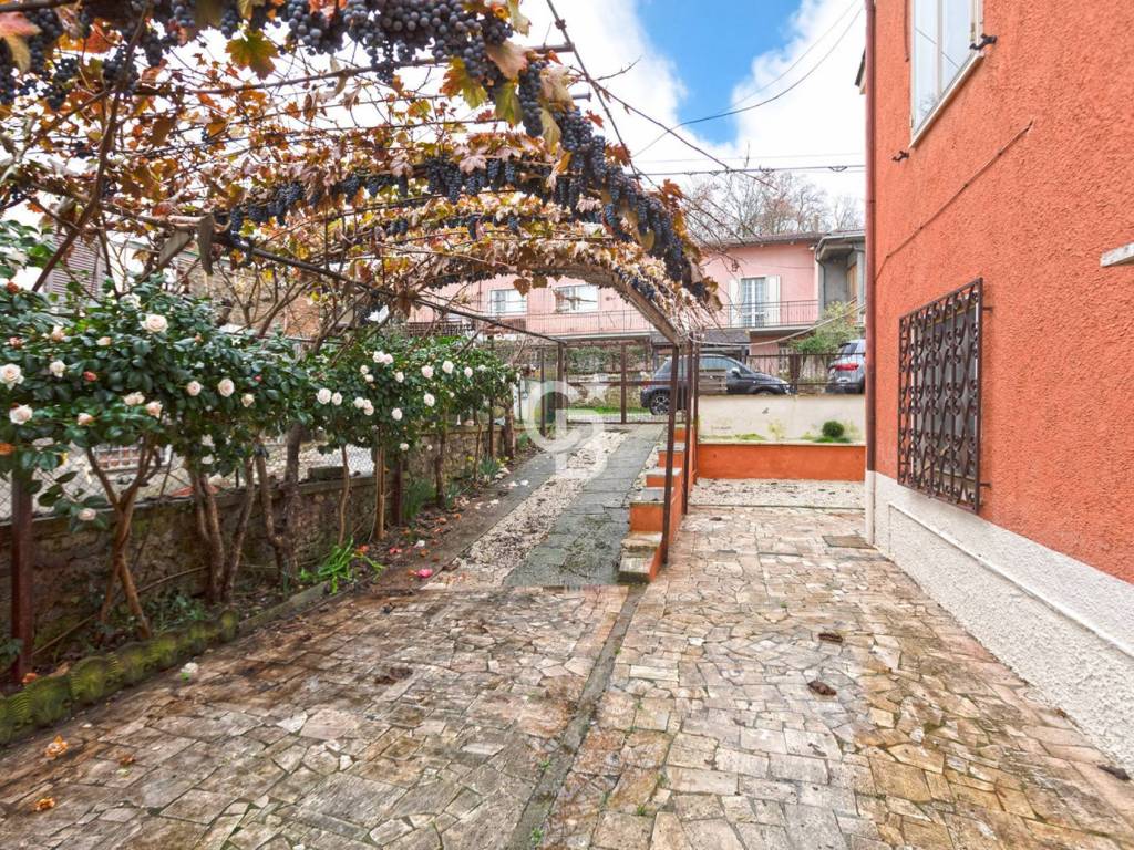 Villa a Vetralla in Via Gorizia - Foto 4