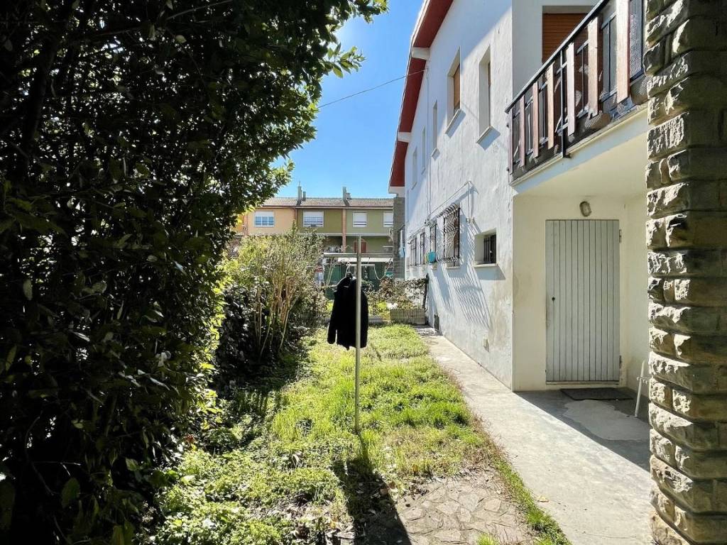 Villa a Medicina in Via Giuseppe Massarenti - Foto 3