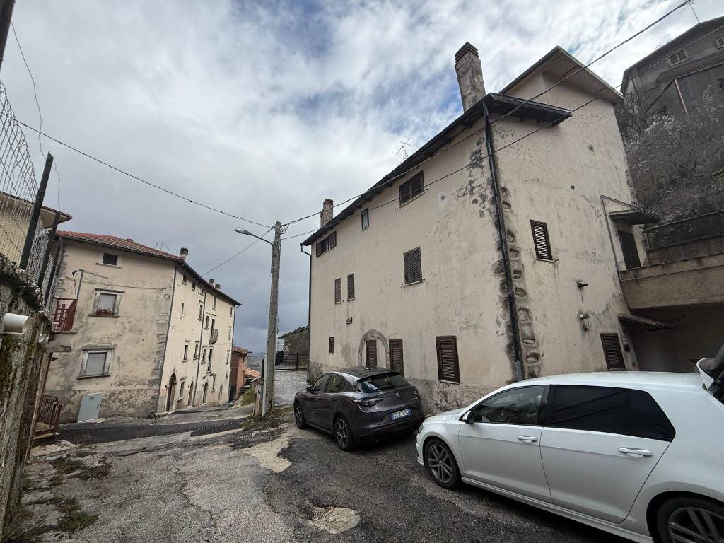 Appartamento a Tagliacozzo in Via Valeria - Foto 3