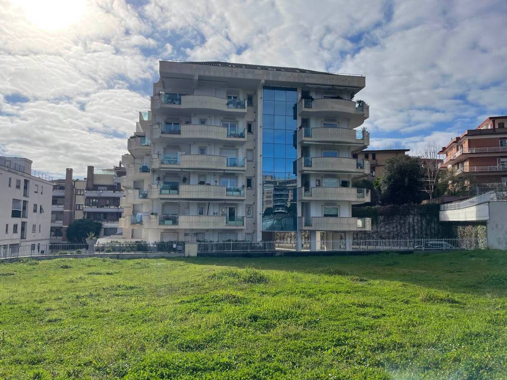 Appartamento a Pomezia in Via della Tecnica - Foto 5