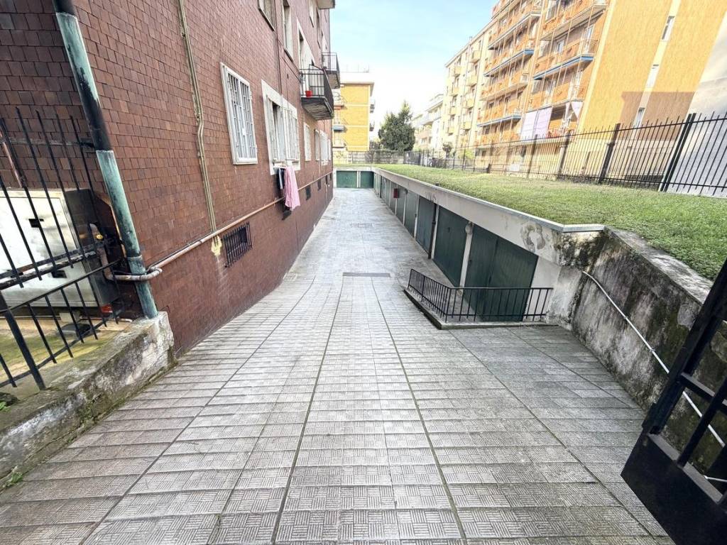 Box / garage a Cernusco sul naviglio in VIA SAN FRANCESCO D'ASSISI, 10 - Foto 5