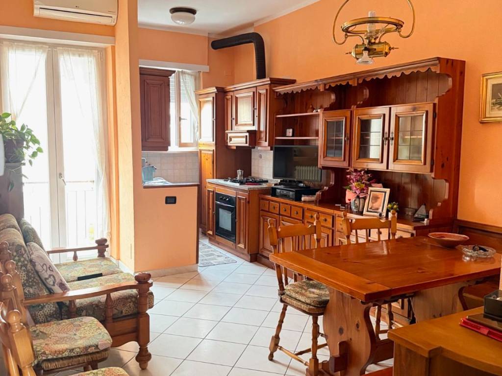 Appartamento a Grugliasco in Via Benvenuto Cellini, 12 - Foto 4